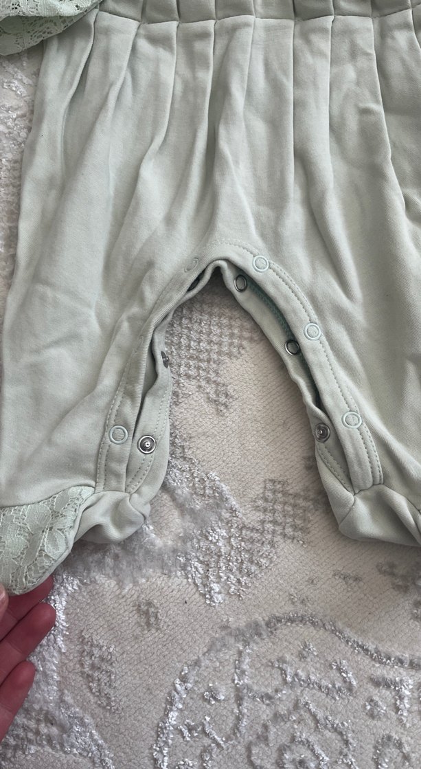 Gri Dantelli Nakışlı Bebek Tulum - Görsel 4