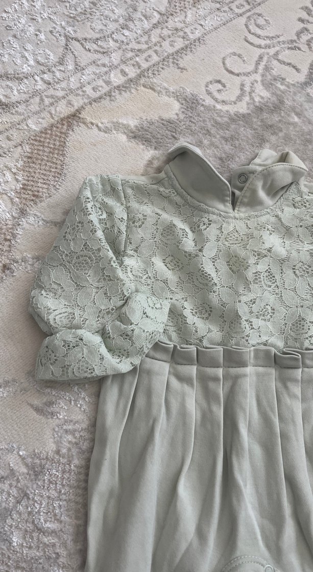 Gri Dantelli Nakışlı Bebek Tulum - Görsel 3