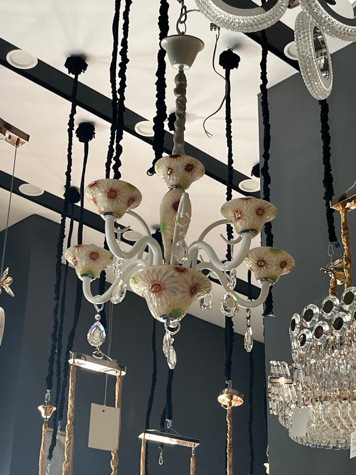 Çiçek Desenli Beyaz Avize - Görsel 3