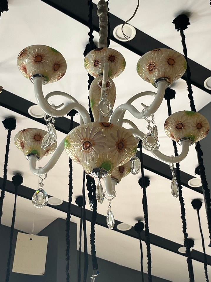 Çiçek Desenli Beyaz Avize - Görsel 2