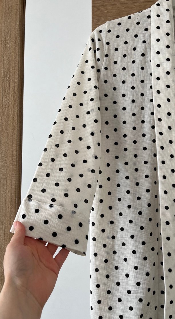 Puantiye Desenli Uzun Kesim Kadın Keten Ceket - Görsel 2