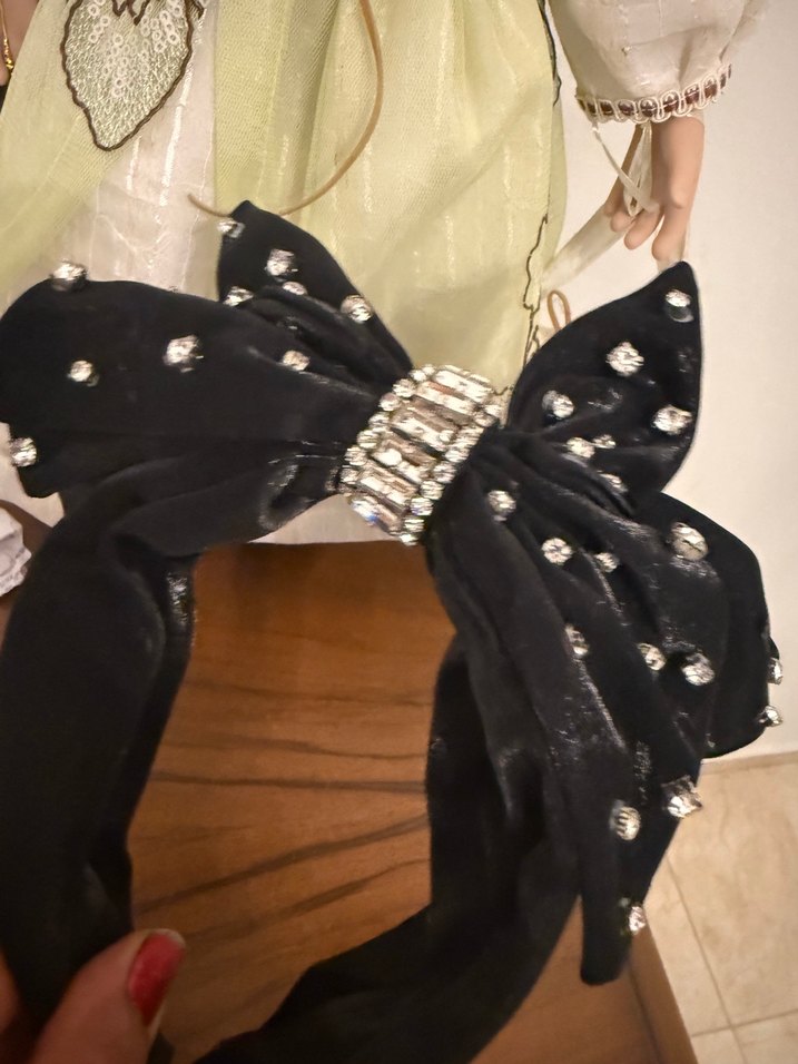 Siyah Taşlı Gotik Fiyonk Saç Bandı - Görsel 5