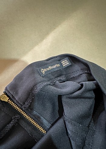 38 Beden Stradivarius Siyah Mini Etek | M Beden | Şık & Temiz| Fermuarlı
