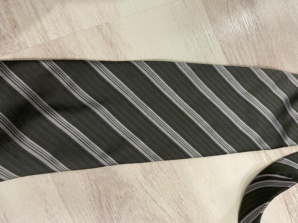 Gri Çizgili Kravat - Görsel 2