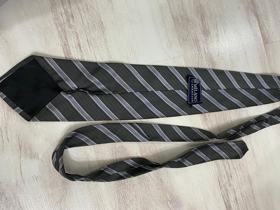 Gri Çizgili Kravat - Görsel 4