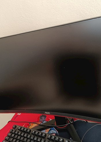 AOC 144 hz Curved Monitör Kutusu Mevcuttur