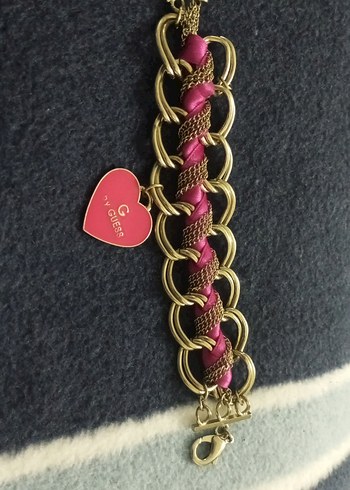 Guess Altin Zincirli Pembe Orgu Bileklik