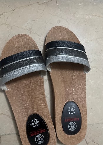 Gri Tokalı Kadın Dolgu Topuk Terlik