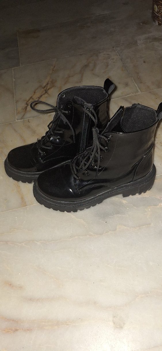 Siyah Rugan Bağcıklı  Topuklu Botlar - Görsel 2