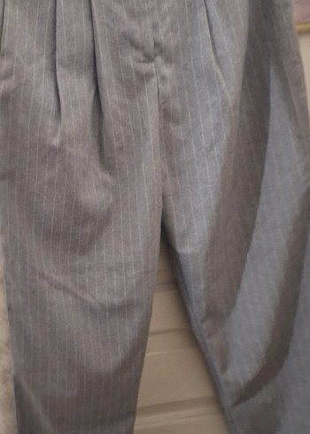 Düğmeli Gri Çizgili Kadın Kumaş Takım - Görsel 4