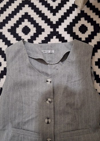 Düğmeli Gri Çizgili Kadın Kumaş Takım - Görsel 2