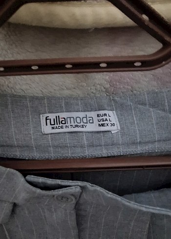 Düğmeli Gri Çizgili Kadın Kumaş Takım - Görsel 5