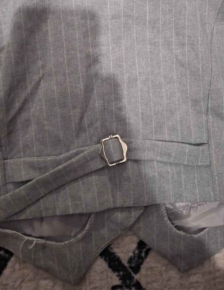 Düğmeli Gri Çizgili Kadın Kumaş Takım - Görsel 3