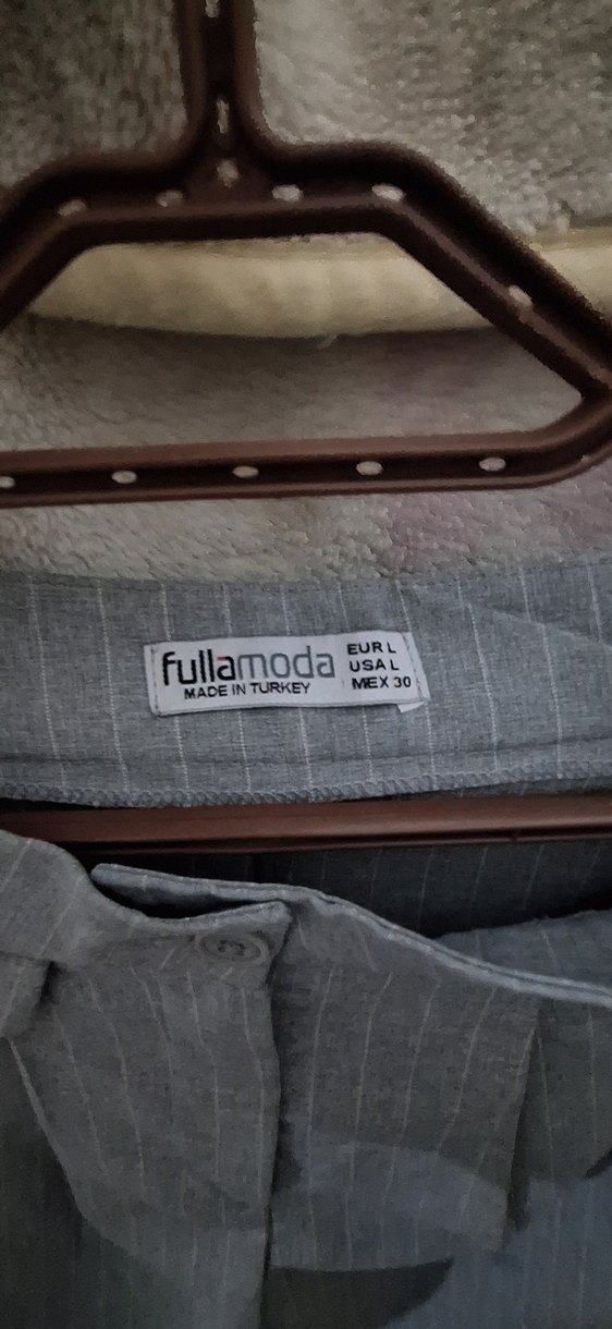 Düğmeli Gri Çizgili Kadın Kumaş Takım - Görsel 5