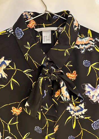 36 Beden H&M Boyun Detaylı Gömlek