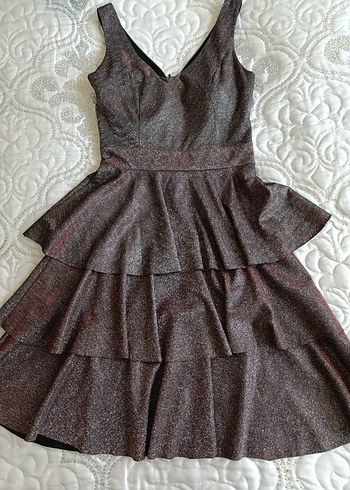 Bordo V Yaka Kolsuz Mini Fırfırlı Elbise