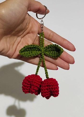 Kırmızı Fermuarlı Örgü Anahtarlık - Görsel 2