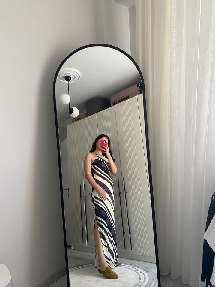 Halter yaka renkli uzun elbise - Görsel 2