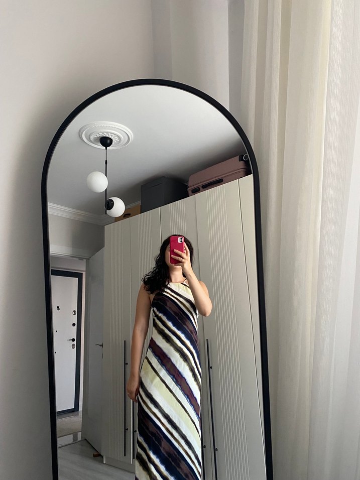 Halter yaka renkli uzun elbise - Görsel 3