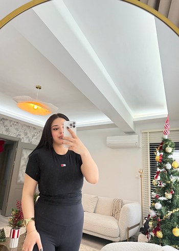 Kadın Siyah Kısa Kollu Tişört - Görsel 4