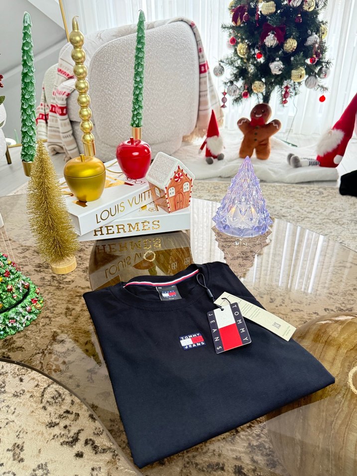 Kadın Siyah Kısa Kollu Tişört - Görsel 2