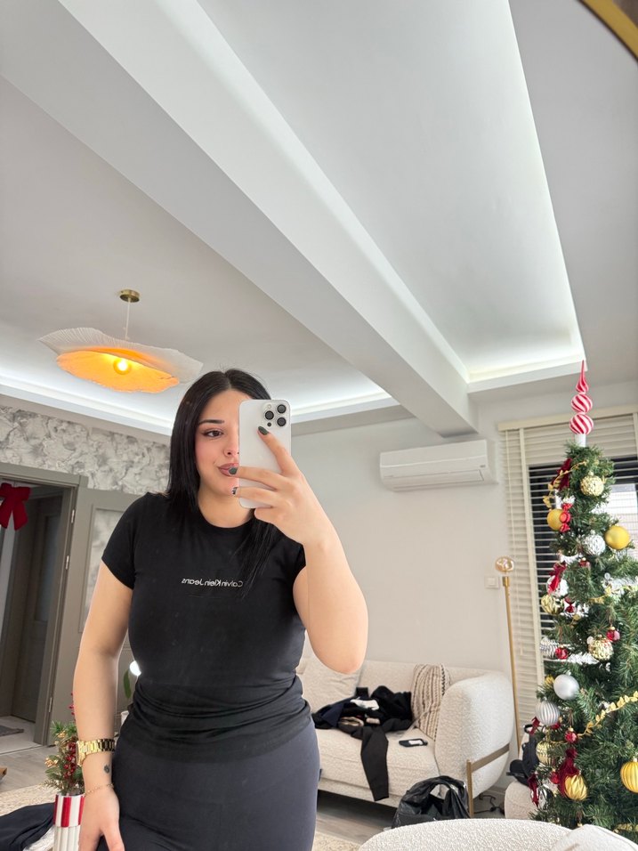 Kadın Siyah Baskılı Kısa Kollu Tişört - Görsel 2