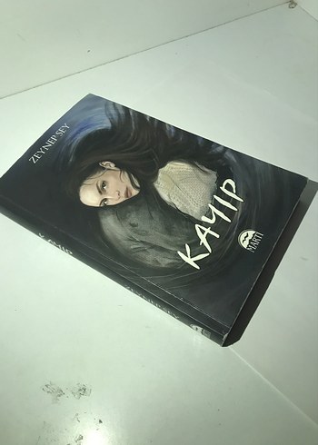 Kalın Kapaklı Kayıp Romanı - Zeyn Hepşey