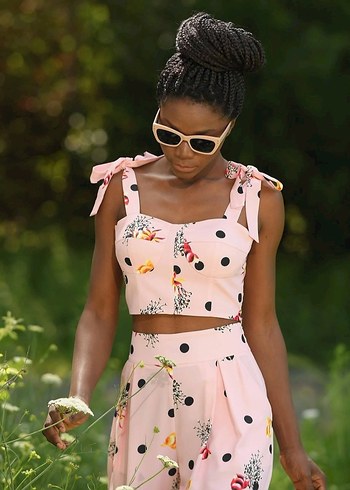 Puantiyeli Pembe Straplez Mini Crop Top ve pantolon