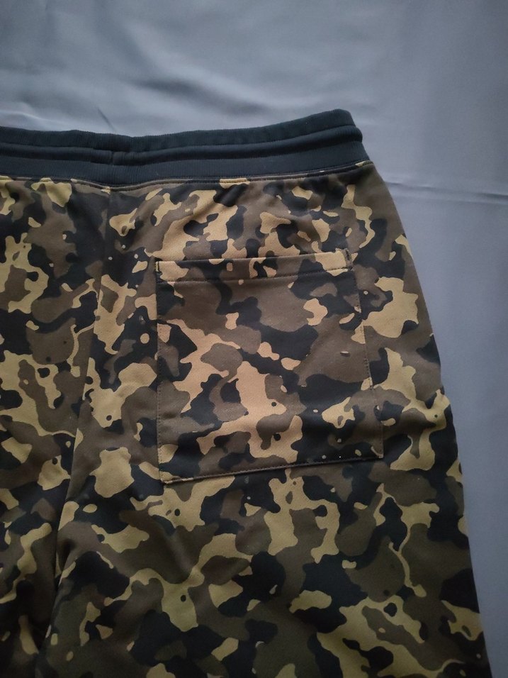 Hugo Boss orjinal hatasız şort - Görsel 4