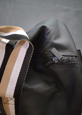 Hugo Boss seyahat & spor çantası - Görsel 2