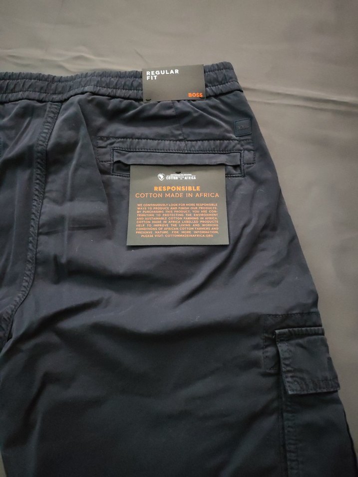 Hugo Boss kargo cepli şort - Görsel 2