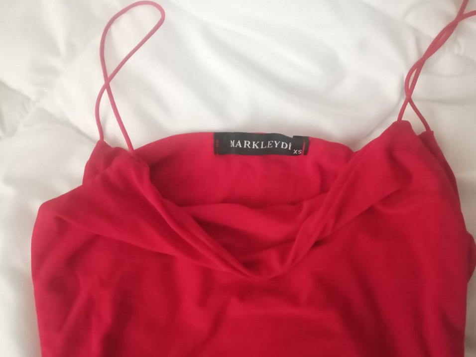 Kırmızı Askılı mini elbise - Görsel 2