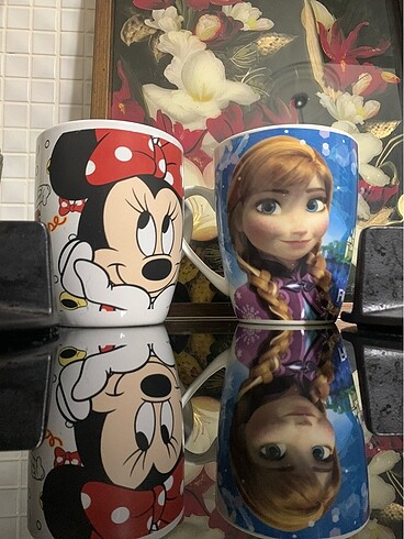 Frozen ve minnie mouse kupa