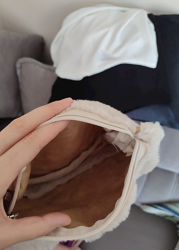 Beyaz Kürklü Kadın Omuz Çantası - Görsel 3