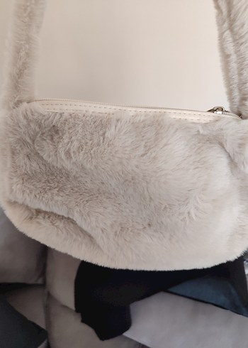 Beyaz Kürklü Kadın Omuz Çantası - Görsel 2