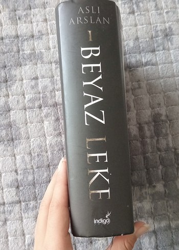 Beyaz Leke - Aslı Arslan