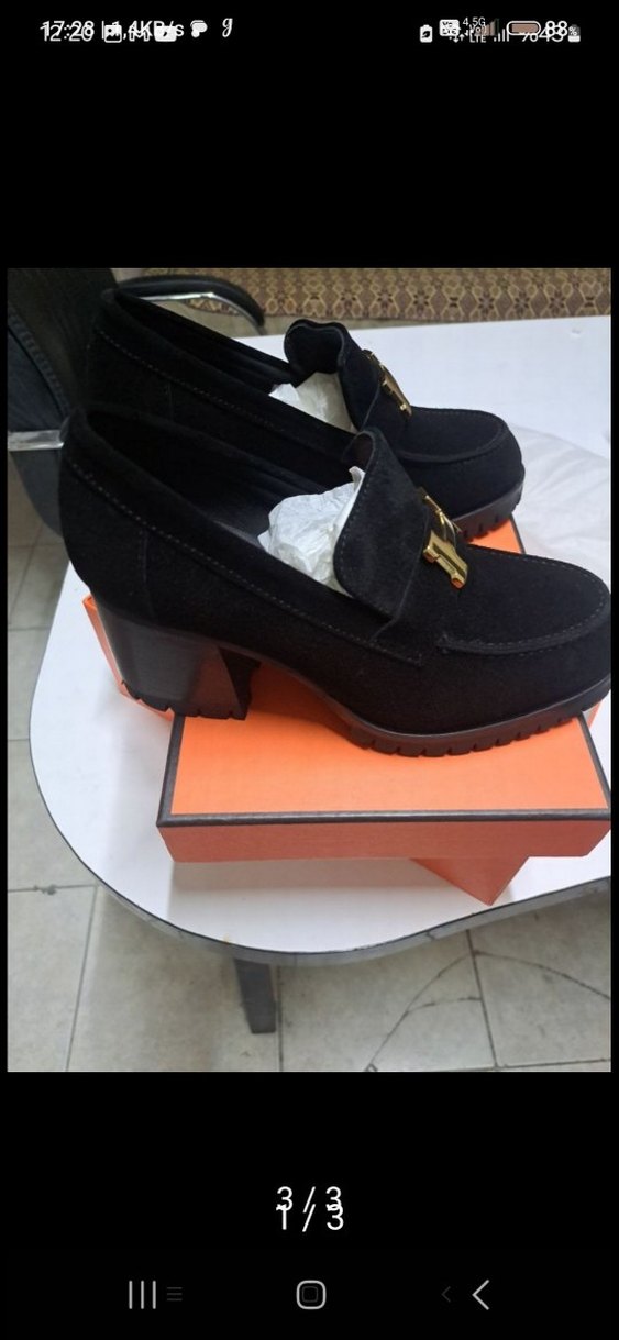 Yeni Defosuz Siyah Süet Tokalı Ayakkabı 37-38-39-40 vardır - Görsel 3