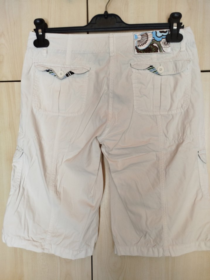 Beyaz Kelebek Desenli Pamuk Mini Şort - Görsel 4