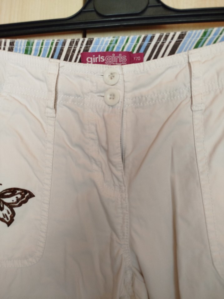 Beyaz Kelebek Desenli Pamuk Mini Şort - Görsel 3