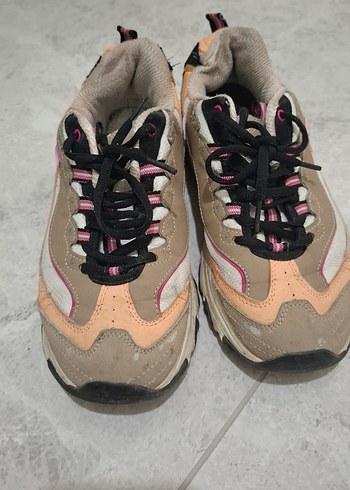 Skechers Bej Gri Bağcıklı Spor Ayakkabı