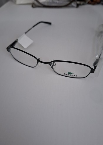 Lacoste Siyah Minimalist Kadın Gözlüğü