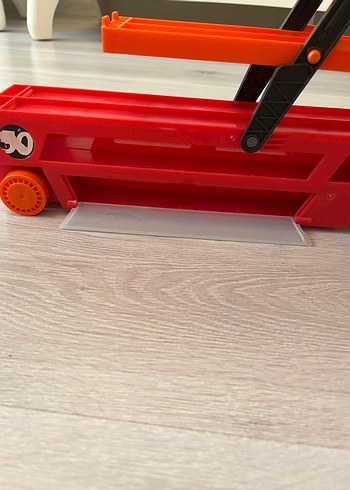 Beden Renk Hot Wheels Mega Tır