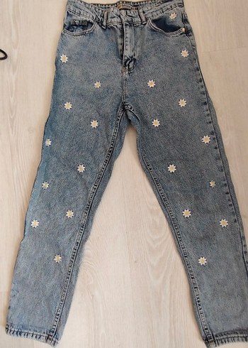 Nakışlı Düğmeli Mavi Kot Pantolon