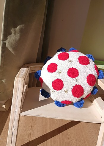 punch işlemeli top yastık - Görsel 3