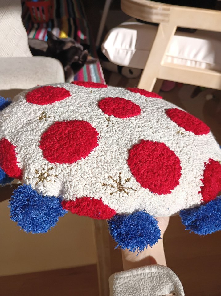 punch işlemeli top yastık - Görsel 2