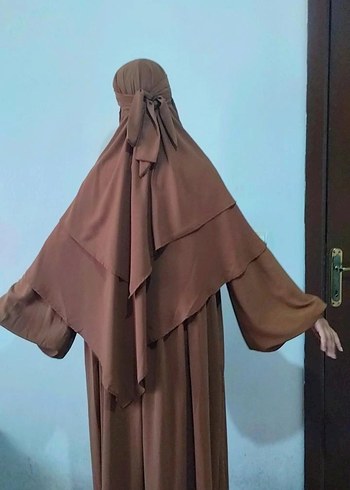 Diğer kahve rengi ferace ve sufle pecesiyle beraber standart beden.