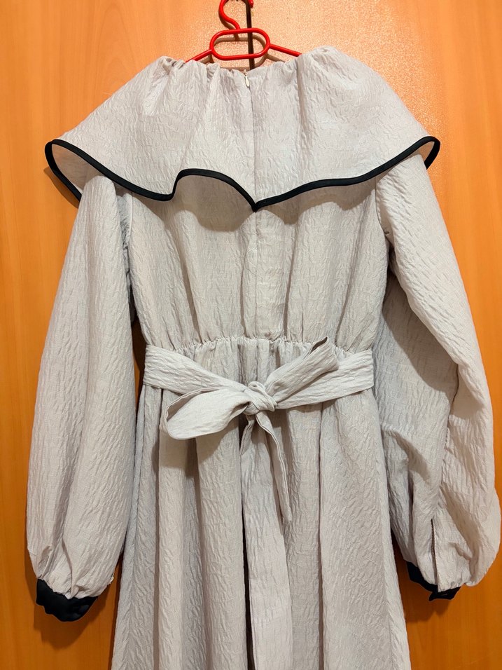 Bej Uzun Kollu Fırfırlı  Elbise - Görsel 3