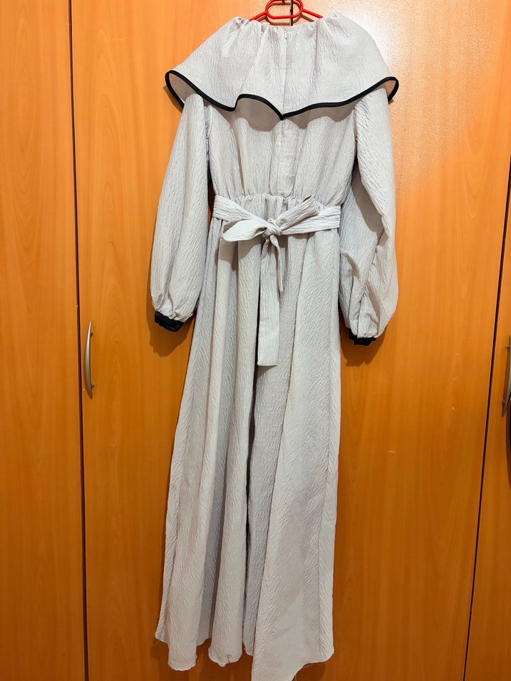 Bej Uzun Kollu Fırfırlı  Elbise - Görsel 4