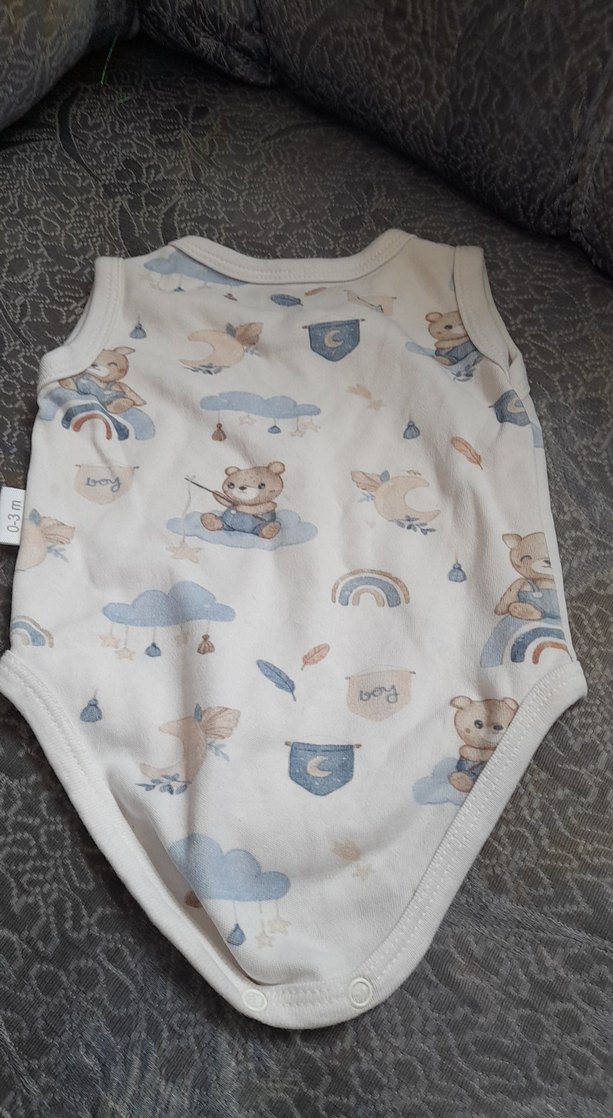 Gri Düğmeli Erkek Bebek Kolsuz Body - Görsel 2