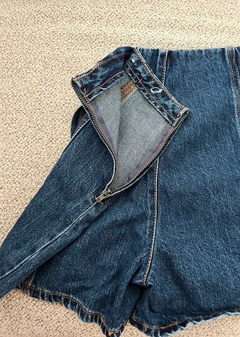 Stradivarius Düğmeli Kadın Mavi Denim Mini Şort